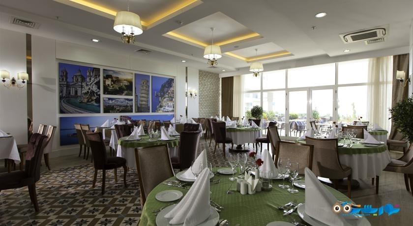 رستوران سرپوشیده هتل